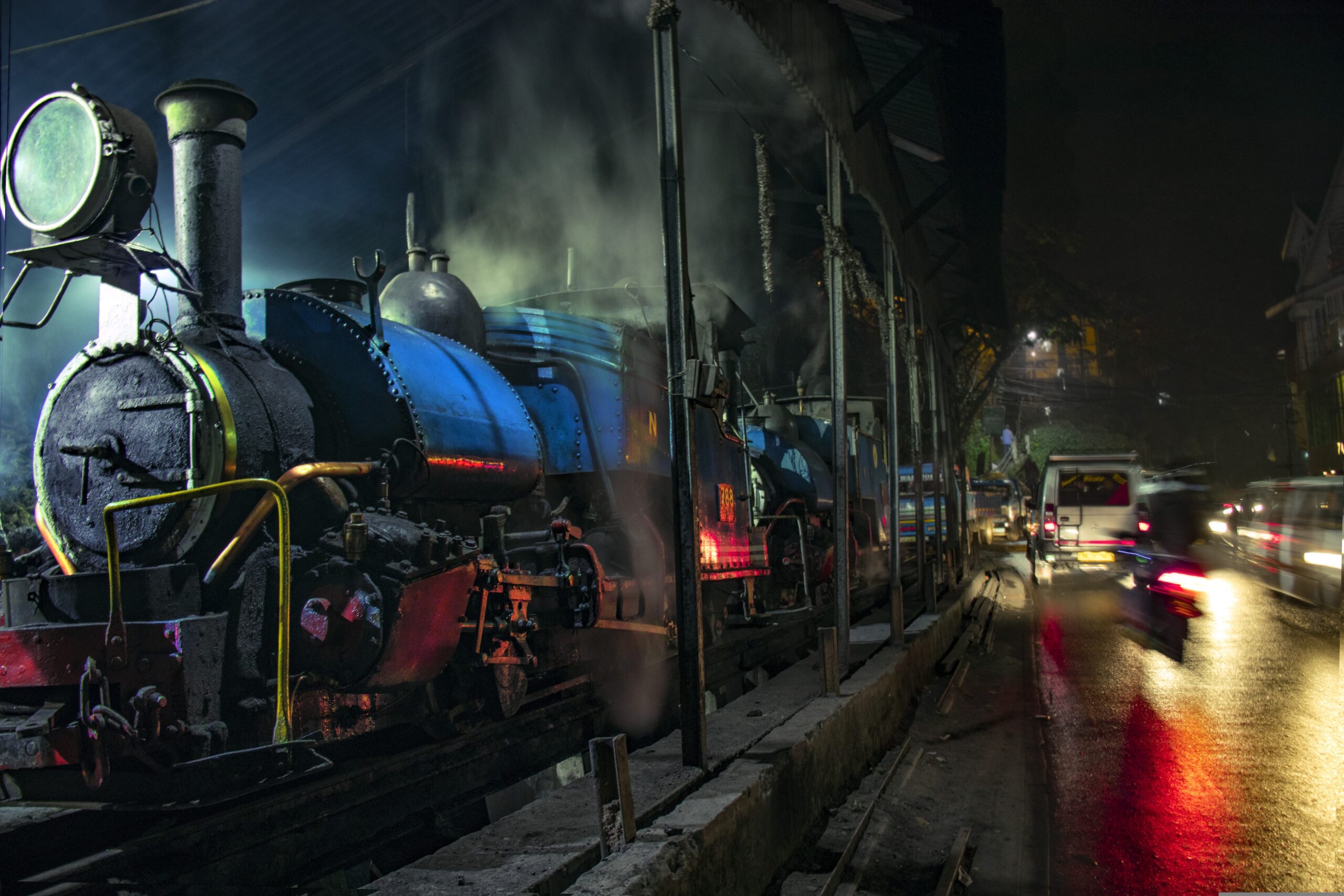 Train, Darjeeling
